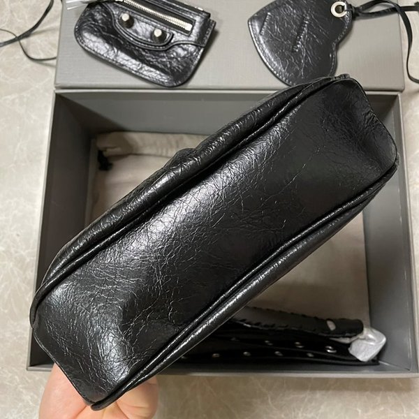 발렌시아가 르카골 XS 숄더백 블랙 [매장가 250만원대]