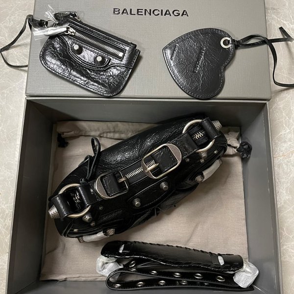 발렌시아가 르카골 XS 숄더백 블랙 [매장가 250만원대]