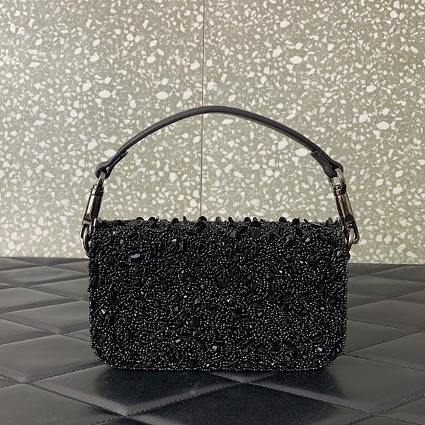 발렌티노 가라바니 크리스털 장식 스몰 로코 숄더백 / 블랙 [매장가630만원대]