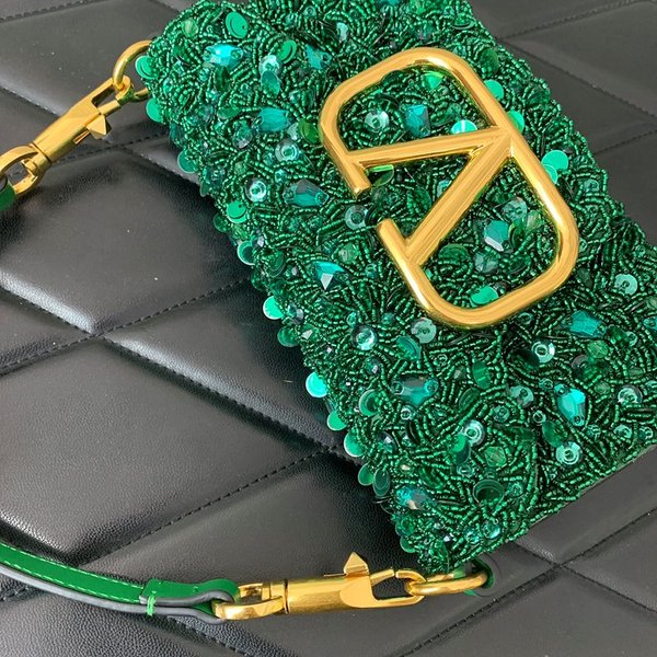 발렌티노 가라바니 크리스털 장식 스몰 로코 숄더백 / 그린 [매장가630만원대]