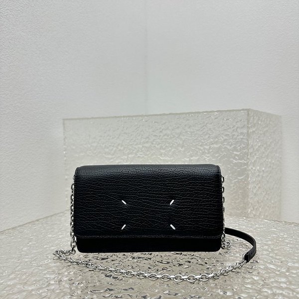 마르지엘라 Four Stitches 체인 지갑 [매장가 110만원대]