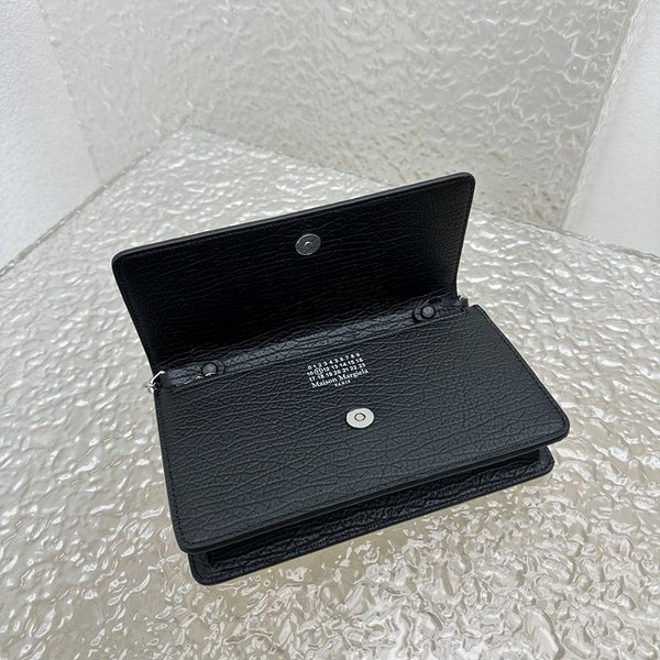 마르지엘라 Four Stitches 체인 지갑 [매장가 110만원대]