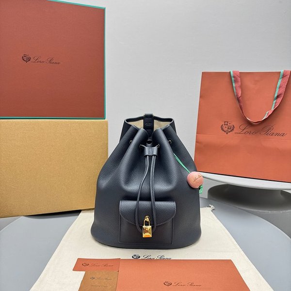 로로피아나 드로스트링 L27 백팩 [매장가 563만원대]