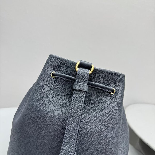 로로피아나 드로스트링 L27 백팩 [매장가 563만원대]