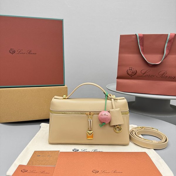 로로피아나 엑스트라 백 L23 [매장가 563만원대]