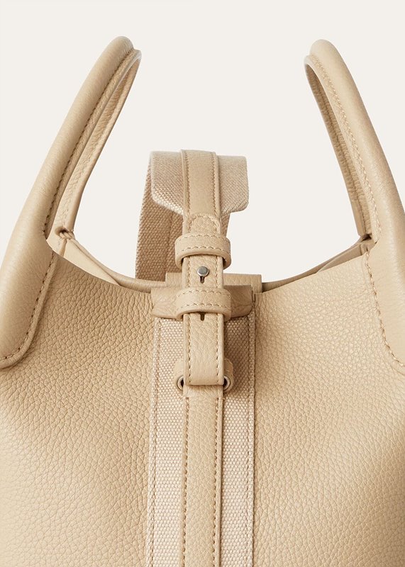 로로피아나 베일 스몰 백 [매장가 490만원대]