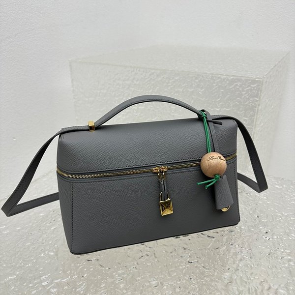 로로피아나 엑스트라 백 텍스처드 카프스킨 카옌 [매장가 520만원대]