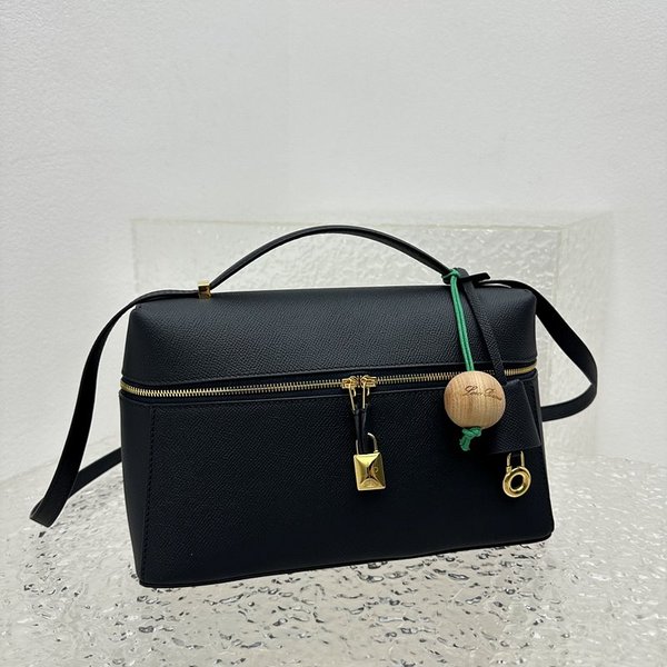 로로피아나 엑스트라 백 텍스처드 카프스킨 블루 네이비 [매장가 520만원대]