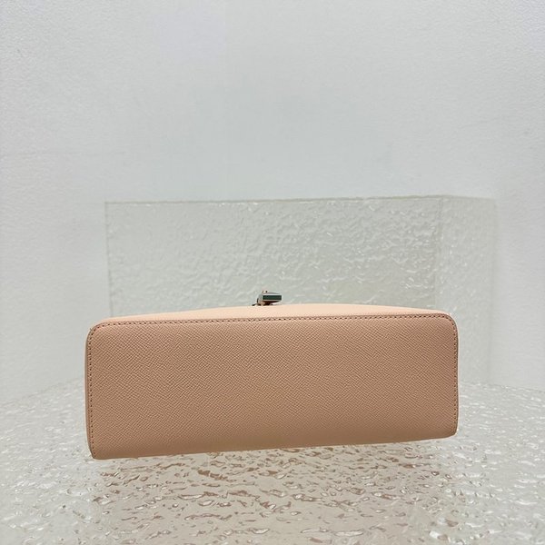 로로피아나 엑스트라 백 텍스처드 카프스킨 버블 검 [매장가 520만원대]