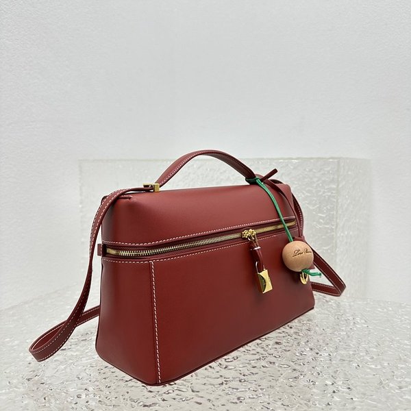 로로피아나 엑스트라 백 스무드 카프스킨 딥 퀴멜 [매장가 520만원대]