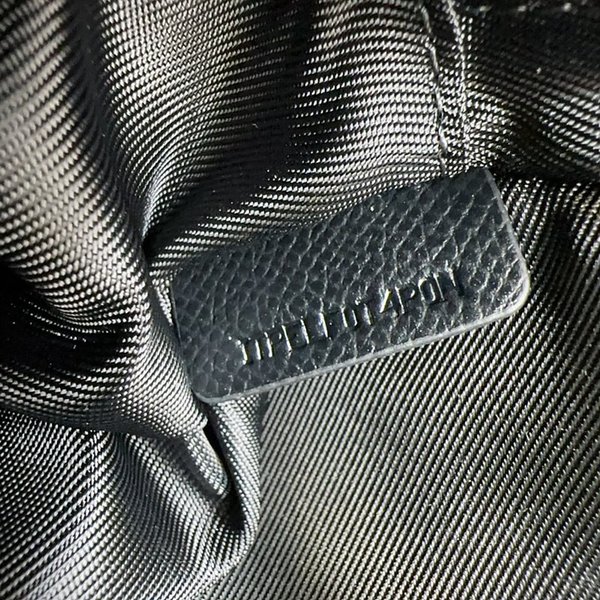 버버리 슬림 에인스워스 브리프케이스 [매장가 280만원대]