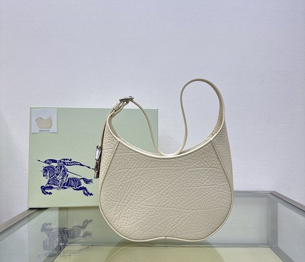 버버리 스몰 체스 숄더 백 헌터 [매장가 290만원대]