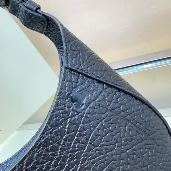 버버리 스몰 체스 숄더 백 블랙 [매장가 290만원대]