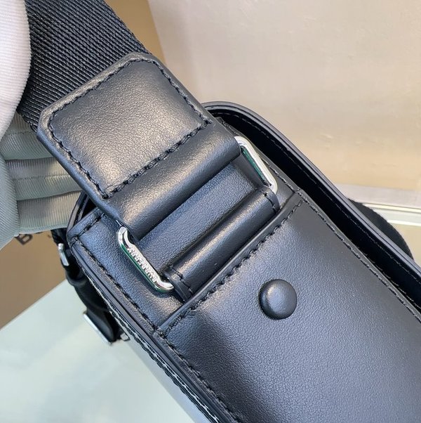 버버리 스몰 알프레드 백 [매장가 210만원대]