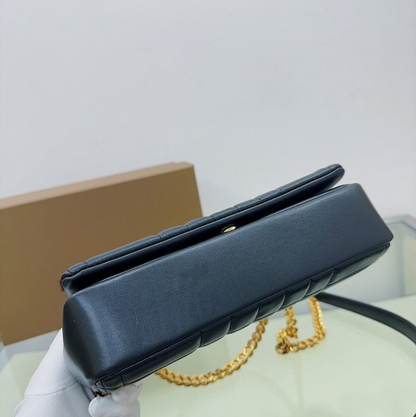 버버리 스몰 롤라 백 블랙 [매장가 290만원대]