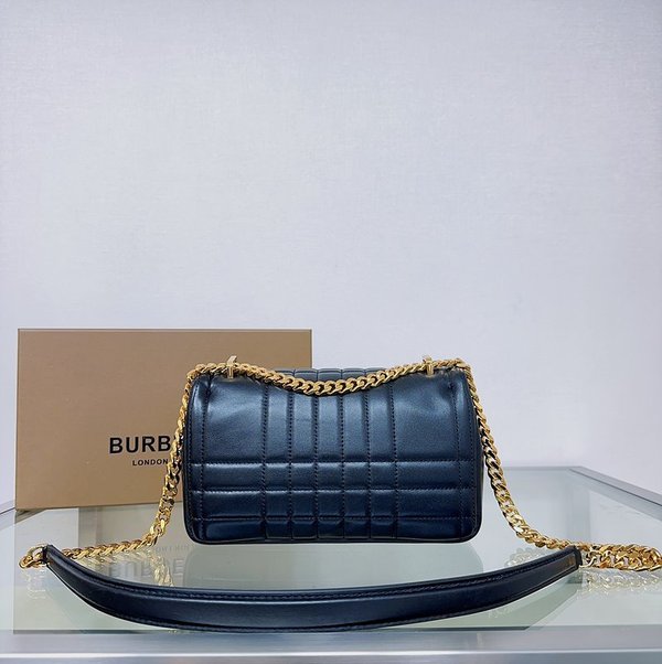 버버리 스몰 롤라 백 블랙 [매장가 290만원대]