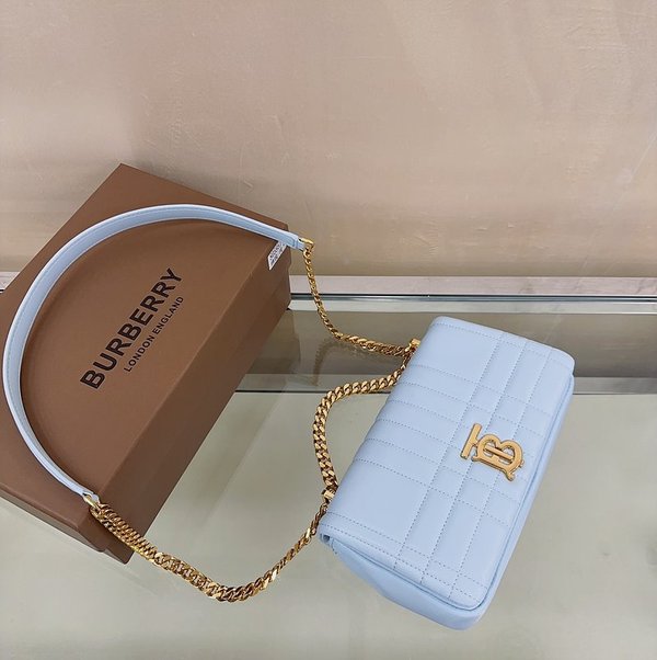 버버리 스몰 롤라 백 화이트 [매장가 290만원대]