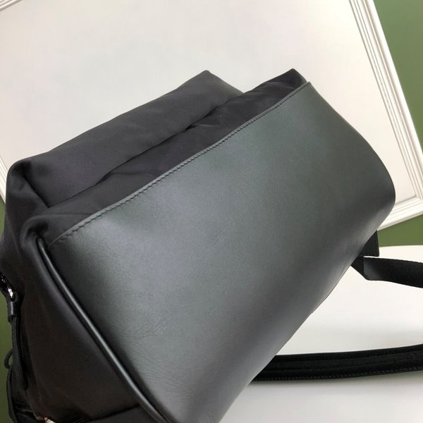 버버리 나일론 백팩 [매장가 160만원대]