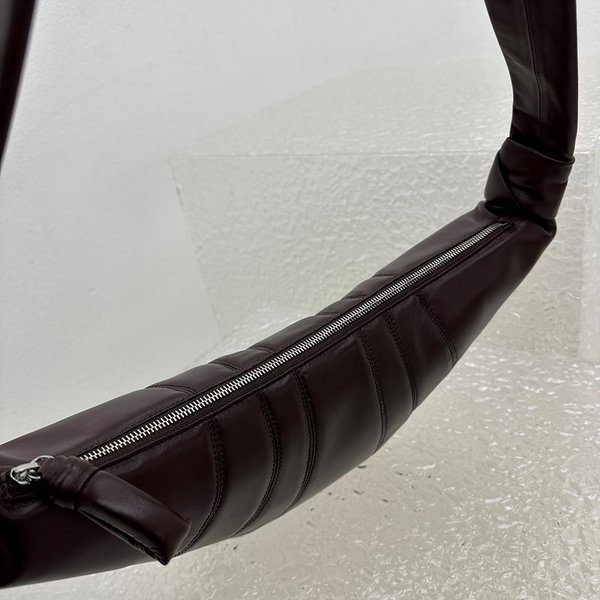 르메르 미디엄 크루아상 백 다크초코 [매장가 218만원대]