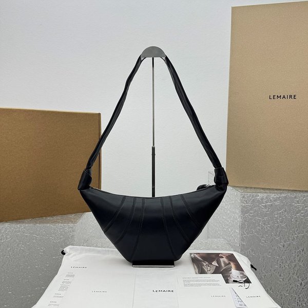 르메르 미디엄 크루아상 백 블랙 [매장가 218만원대]