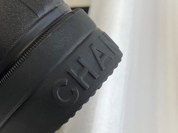 샤넬 CC 로고 하이 레인부츠 [매장가 420만원대]