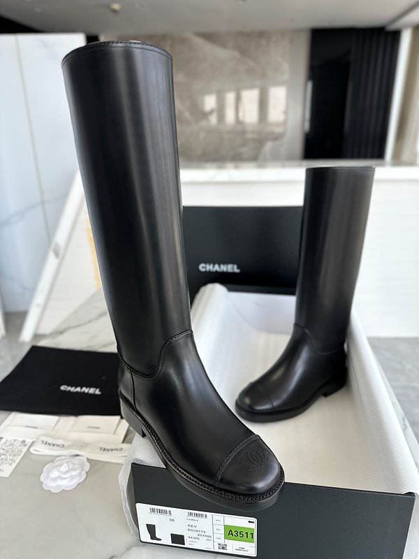 샤넬 카프스킨 하이 부츠 [매장가 300만원대]