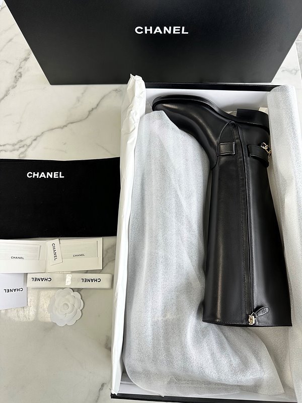 샤넬 하이 부츠 카프스킨 골드메탈 블랙 [매장가 450만원대]