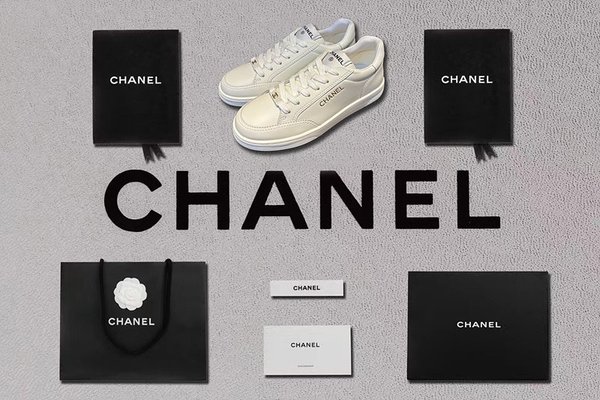 샤넬 화이트 골드레터링 로우탑 스니커즈 [매장가 230만원대]