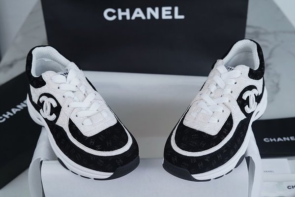 샤넬 프린티드 스웨이드 스니커즈 [매장가 210만원대]