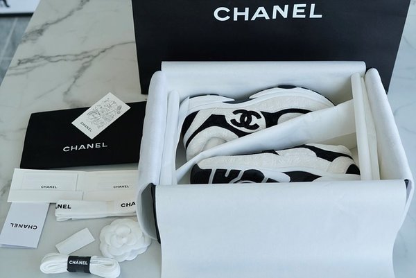 샤넬 프린티드 스웨이드 스니커즈 [매장가 210만원대]