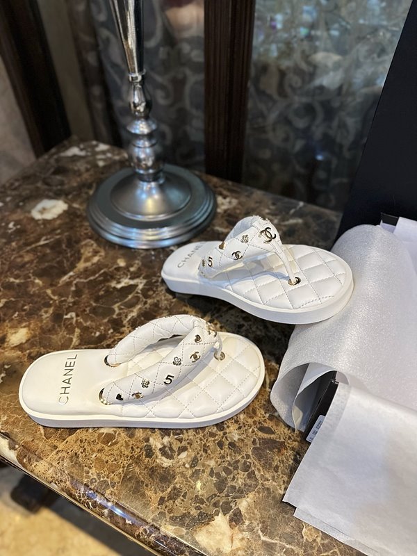 샤넬 cc로고 퀄팅 플립플랍 쪼리 샌들 [매장가 260만원대]