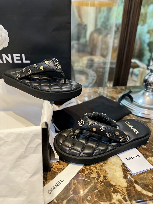 샤넬 cc로고 퀄팅 플립플랍 쪼리 샌들 [매장가 260만원대]