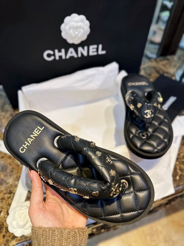 샤넬 cc로고 퀄팅 플립플랍 쪼리 샌들 [매장가 260만원대]
