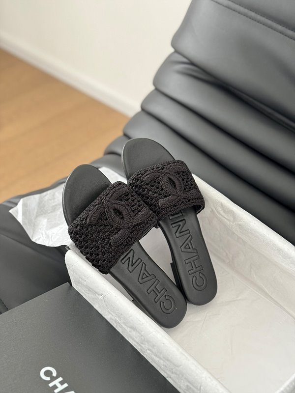 샤넬 코코비치 cc로고 크로셰 뮬 [매장가 230만원대]