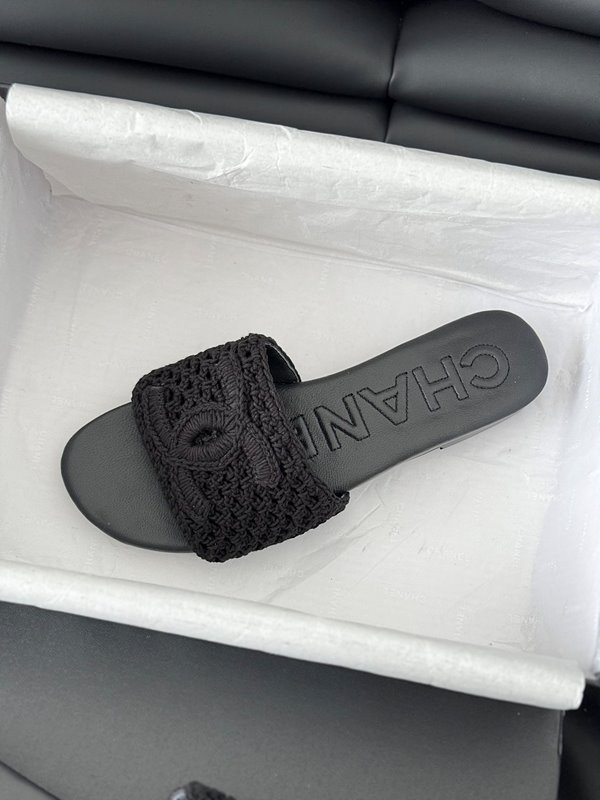 샤넬 코코비치 cc로고 크로셰 뮬 [매장가 230만원대]