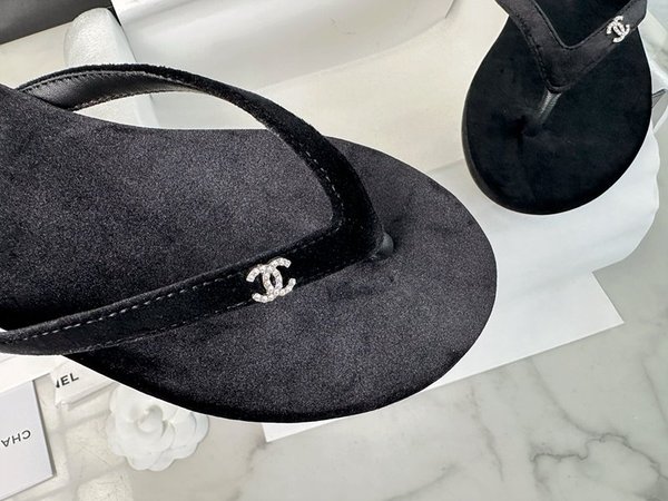 샤넬 THONGS 쪼리 벨벳 [매장가 140만원대]