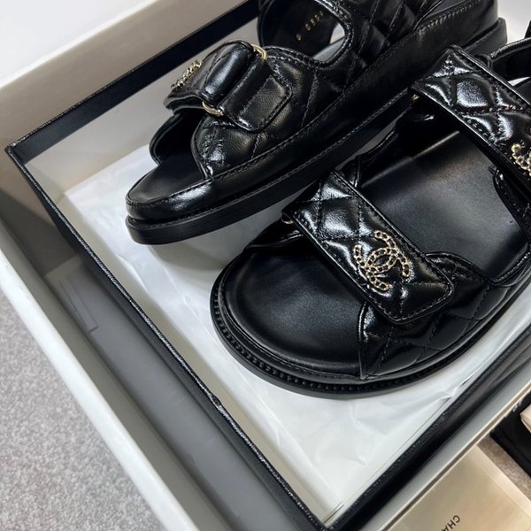 샤넬 CC 로고 벨크로 블랙 샌들 [매장가 233만원대]