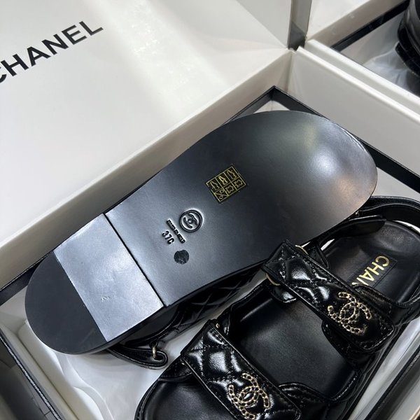 샤넬 CC 로고 벨크로 블랙 샌들 [매장가 233만원대]