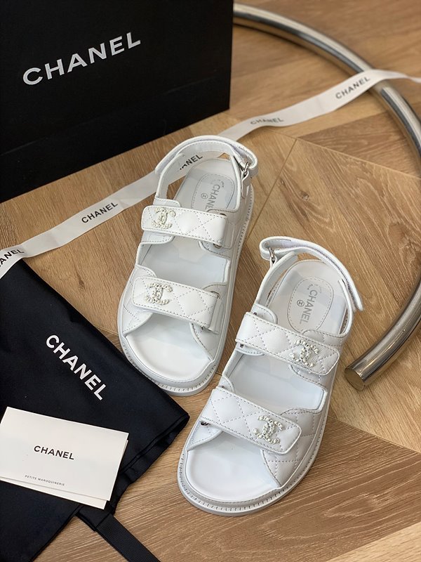 샤넬 CC 로고 벨크로 화이트 샌들 [매장가 233만원대]