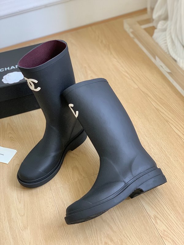 샤넬 CC 로고 하이 레인부츠 [매장가 420만원대]
