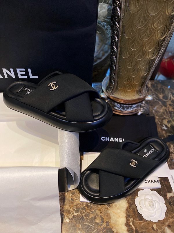 샤넬 크로스 스트랩 슬리퍼 [매장가 200만원대]