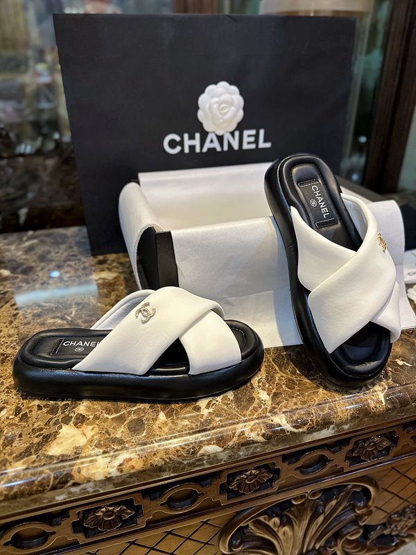샤넬 크로스 스트랩 슬리퍼 [매장가 200만원대]