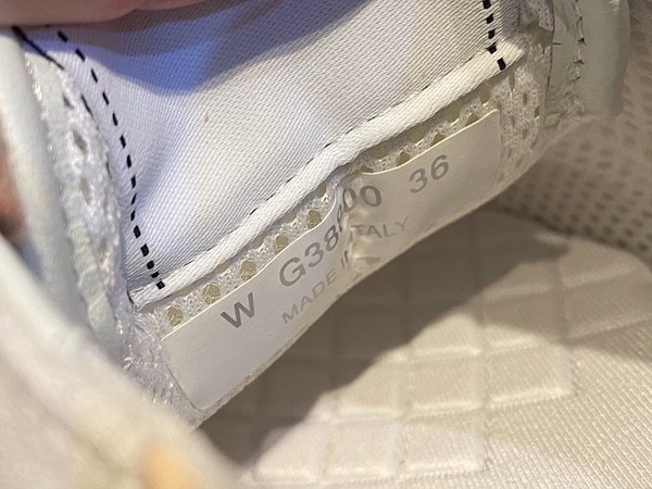 샤넬 트레이너 플랫 스니커즈 [매장가 200만원대]