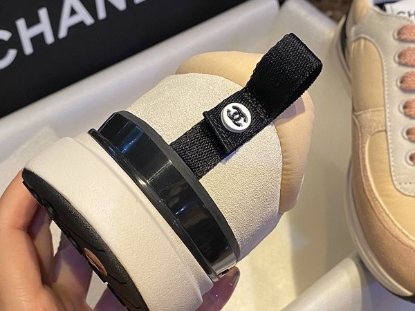 샤넬 트레이너 플랫 스니커즈 [매장가 200만원대]