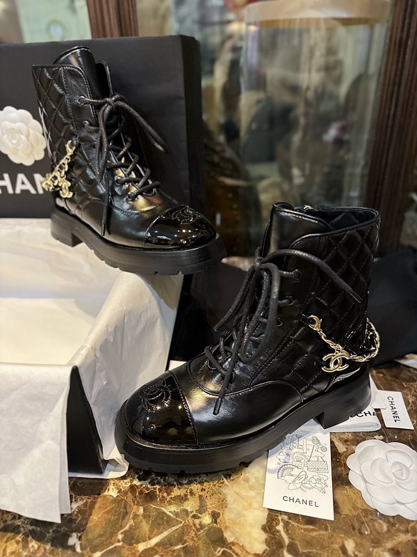 샤넬 샤이니 카프스킨 퀄트 부츠 [매장가 300만원대]