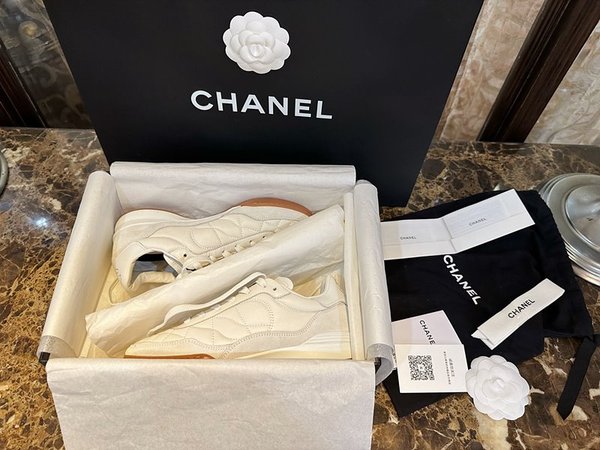 샤넬 벨벳 카프스킨 스니커즈 [매장가 178만원대]