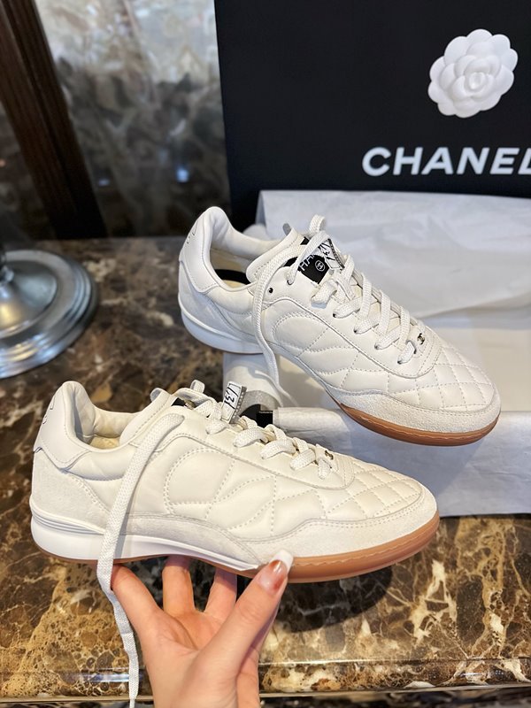 샤넬 벨벳 카프스킨 스니커즈 [매장가 178만원대]