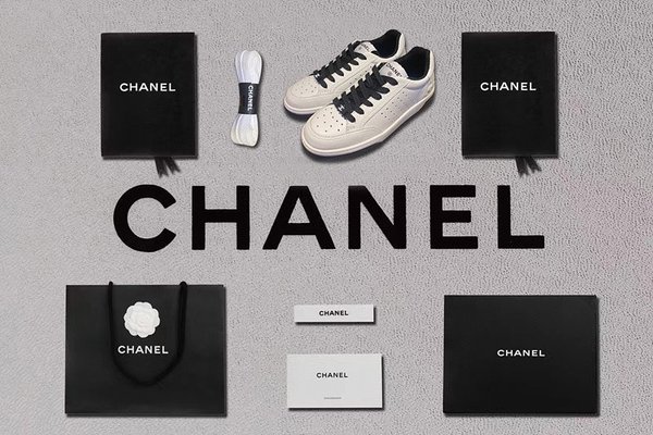 샤넬 백로고 트레이너  스니커즈 [매장가 200만원대]