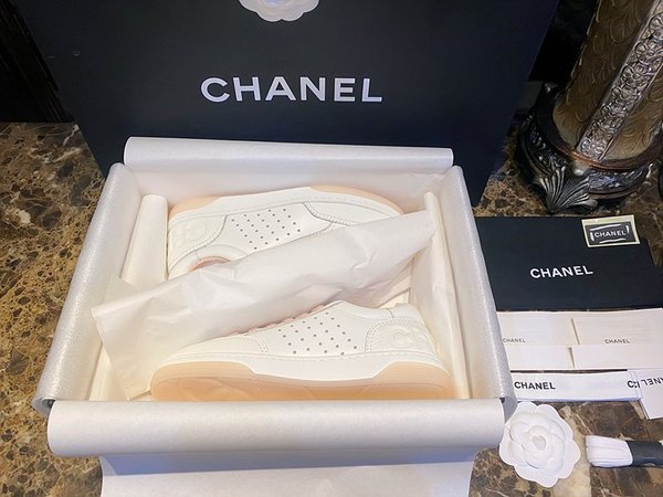 샤넬 백로고 트레이너  스니커즈 [매장가 200만원대]