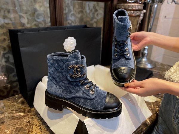 샤넬 레이스업 퀄팅 컴뱃 부츠 [매장가 350만원대]